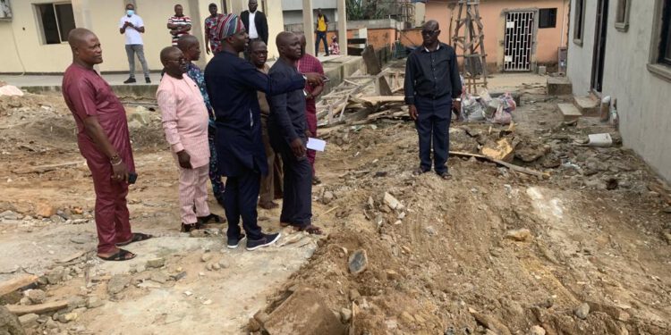Ojodu LCDA Boss, Odunmbaku Inspects Ongoing Project At Council Secretariat