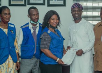 Ojodu LCDA Chair, Odunmbaku Meets LSCPWB Members