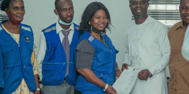 Ojodu LCDA Chair, Odunmbaku Meets LSCPWB Members