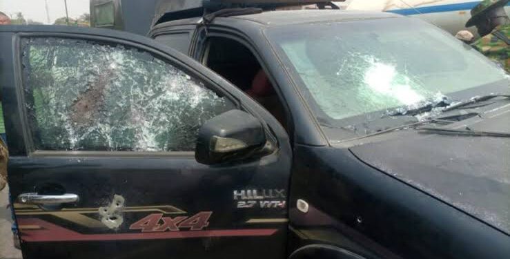 Panic As Armed Robbers Attack Bullion Van In Ibadan