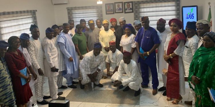 Odunmbaku Sworn-in SLG, Supervisors, SA’s