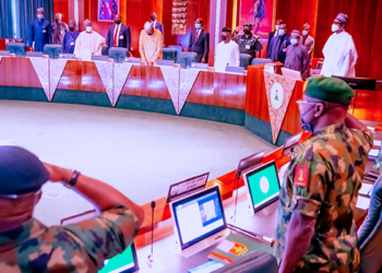 Buhari Meets With Ministers, Service Chiefs
