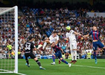 Benzema Equals Raul Record, Scores 323rd Goal For Real Madrid