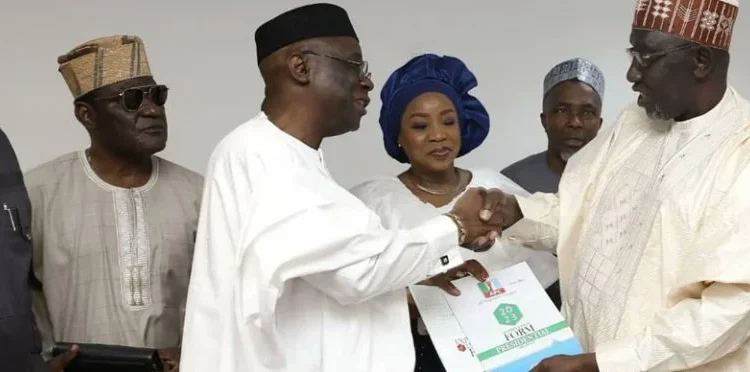 Pastor Tunde Bakare Obtains APC Presidential Form