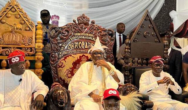 Snippets Of Tinubu’s Visit To Oba Akiolu’s Palace
