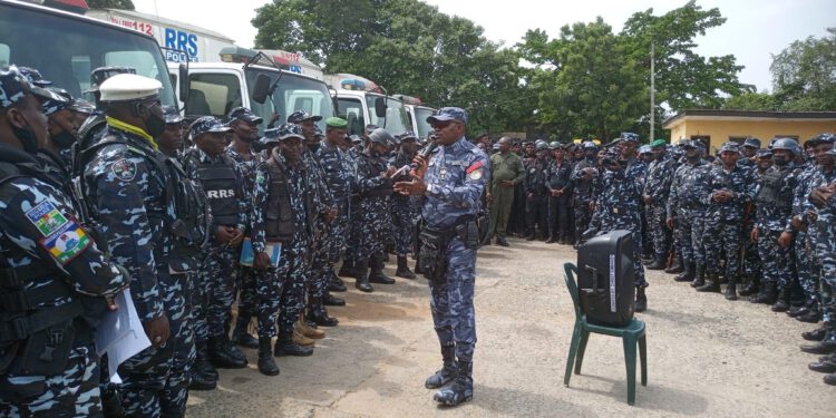 Egbeyemi Shares Professional Tips With Senior Police Officers
