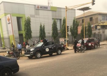 New Notes: Police Foil Attack On Access Bank