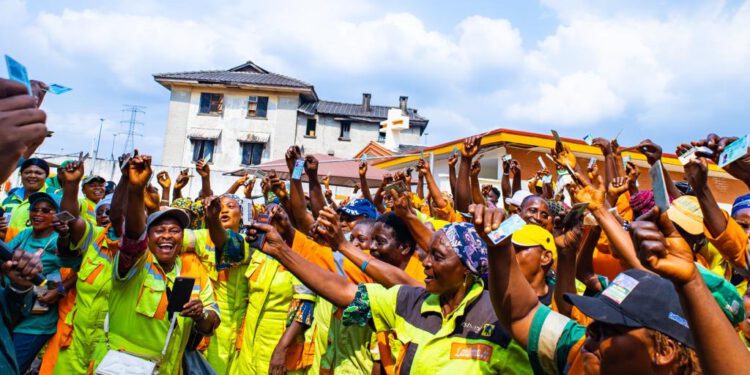 Sanwo-Olu Increases Sanitation Workers’ Salary