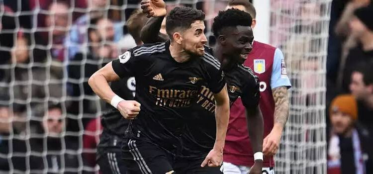 EPL: Two Late Strikes Help Arsenal Triumph Over Aston Villa