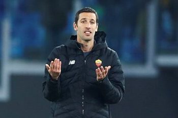 Mourinho’s Assistant Banned For Insulting Referee