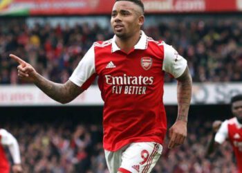 Arsenal Brush Aside Leeds United 4-1 To Maintain Title Charge