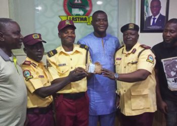 LASTMA Officer Receives N100K Cash Reward For Exceptional Community Service
