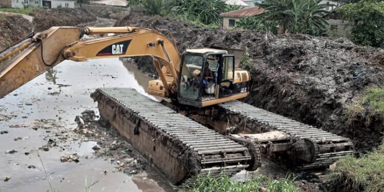 Residents Commend Sanwoolu For Clearance Of IPI Channel Canal, Ikotun