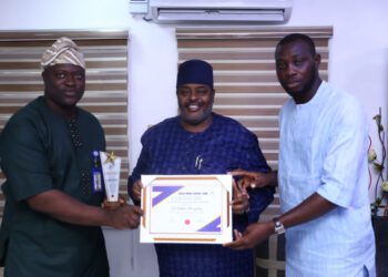 LASUBEB Chairman Alawiye-King Wins Maiden LMT Award For Reforms In Primary Education, Eko Excel, Others