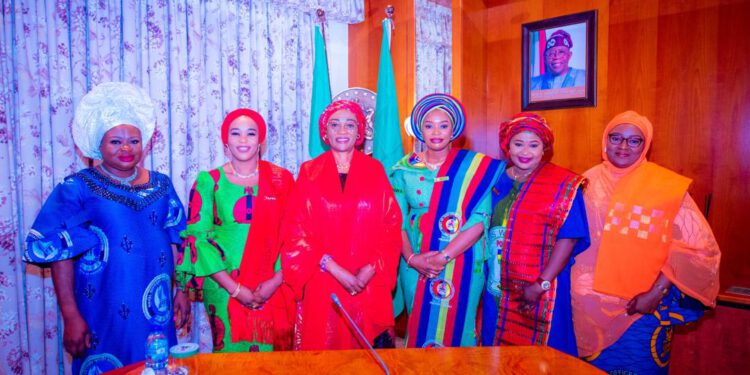 Oluremi Tinubu Assures Of A Greater And Better Nigeria, As She Meet Wives Of Service Chiefs