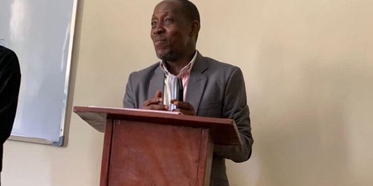 Taiwo Olapade, VOP 90.3FM’s Pioneer GM Engages LASU Mass Comm Students