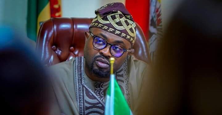 Nigeria Immigration Service Says All Passport Backlog Has Been Cleared