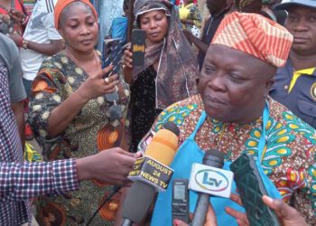 Massive Turn Out As Lagos Island East LCDA Sells Food Items At Subsidized Rates To Residents