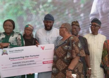Ikoyi-Obalende LCDA Doles Out N20m To 400 Women To Enhance Small Scale Businesses