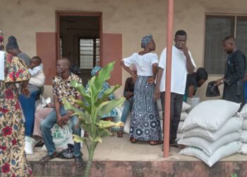 FG distributes food items to vulnerable residents in Lagos; state promises fair distribution