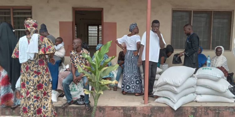 FG distributes food items to vulnerable residents in Lagos; state promises fair distribution