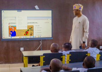 Hon. Olulade Urges State Governments to Adopt Enugu’s Innovative Smart Schools Model