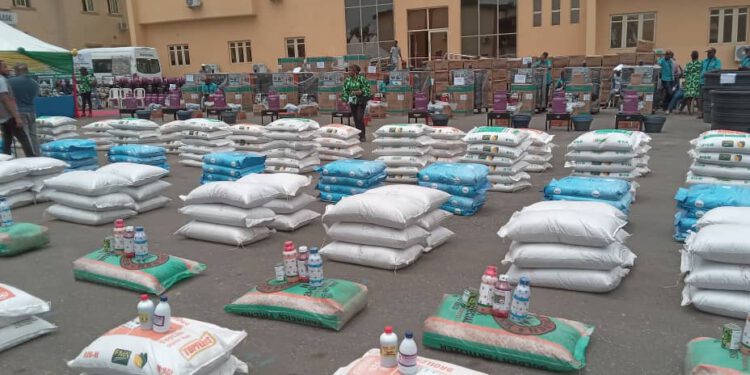 Lagos State Government Anticipates Food Price Drop as 10,000 Farmers Receive Critical Farm Inputs