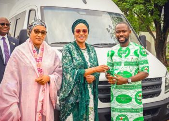 Oluremi Tinubu Donates 7 Hybrid Buses to Christian Youth Organisation