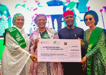 Oluremi Tinubu Champions National Unity, Empowers Midwives and Women in Enugu
