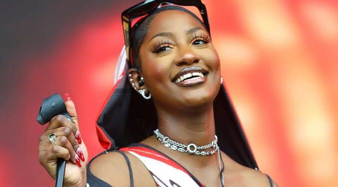 Tems Addresses Body-Shaming Criticism Following Roots Picnic Performance