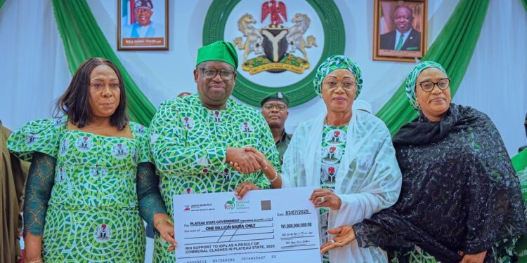 Oluremi Tinubu Visits Plateau, Donates ₦1 Billion to Victims of Unrest, Appeals for Lasting Peace