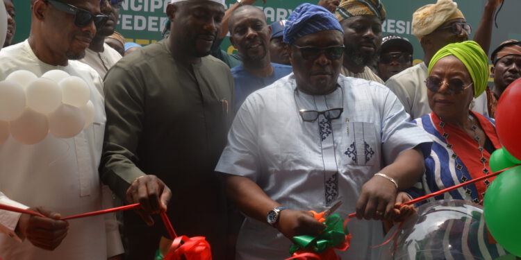 Hakeem Muri-Okunola, Stakeholders Hail Fuad Atanda-Lawal at Commissioning of Remodelled Ikoyi-Obalende Secretariat, Road Projects