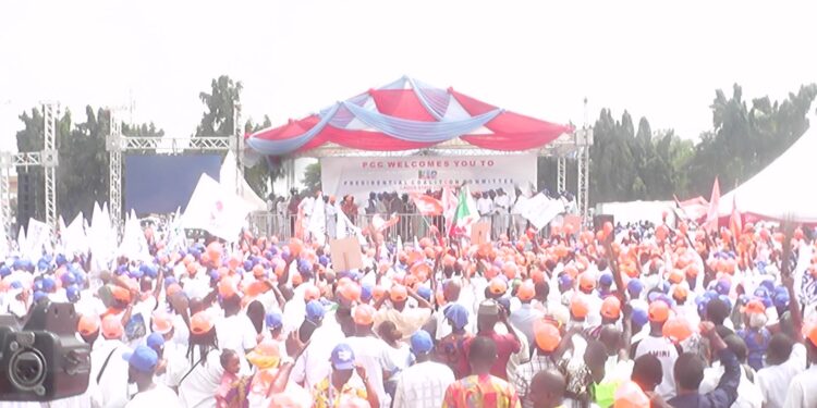 PCC Flags Off State Structure, 40,000 Street Captains, Mobilizes New Voter Registration