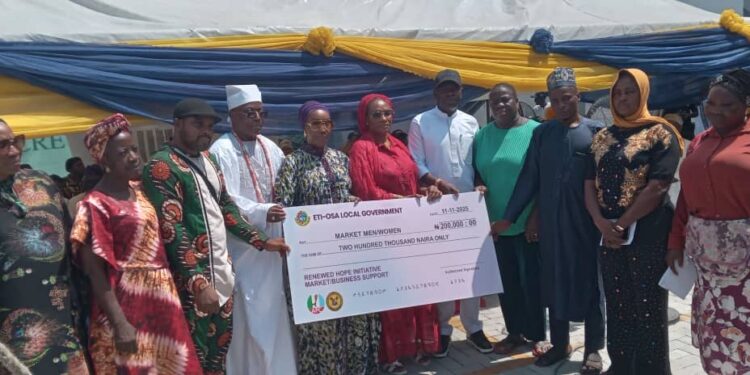 Princess Adeola Adetoro Celebrates 100 Days in Office with ₦200,000 Empowerment for 200 Eti-Osa Residents