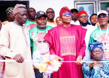 Lagos APC Chairman, Ojelabi, Royal Fathers Attend Oshodi-Isolo LG Mega Empowerment