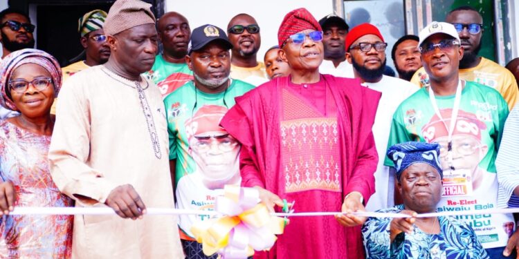 Lagos APC Chairman, Ojelabi, Royal Fathers Attend Oshodi-Isolo LG Mega Empowerment