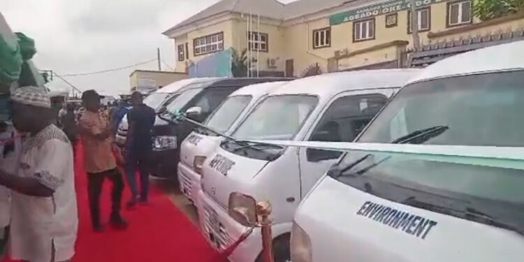 Obasa applauds Ejigbadero as Agbado Oke-Odo LCDA launches Clean-Up Enforcement Drive, hands over 15 vehicles to security, health and community stakeholders