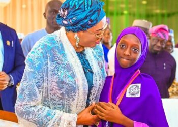 Education Summit: Oluremi Tinubu Celebrates Teachers as Ogun Educator Emerges Overall Best, Wins ₦50m, Flat, Car