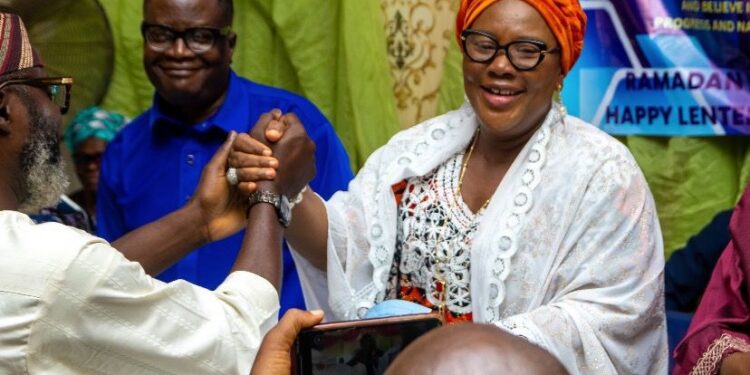 Alawaye Takes Oath as Mosan-Okunola LCDA Secretary