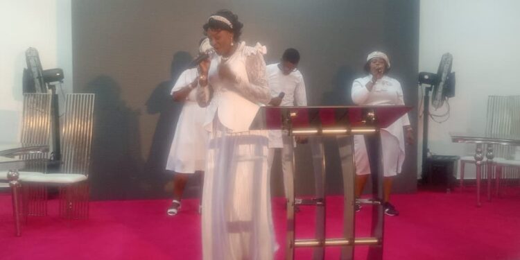 Decross IKJ Marks 30th Anniversary; Dedicates New Auditorium; Obey Lauds Ogundimu