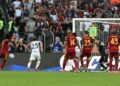 Martinez brace saves Inter in Serie A top-two clash with Roma