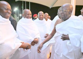 Wale Tinubu, Rabiu Join President Tinubu in Makkah for Umrah
